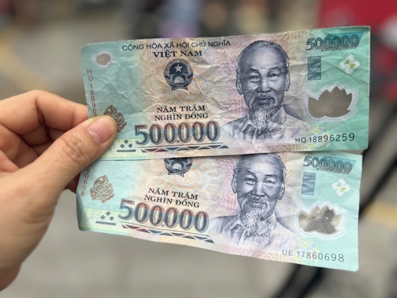 mơ thấy tờ tiền 500 nghìn giả