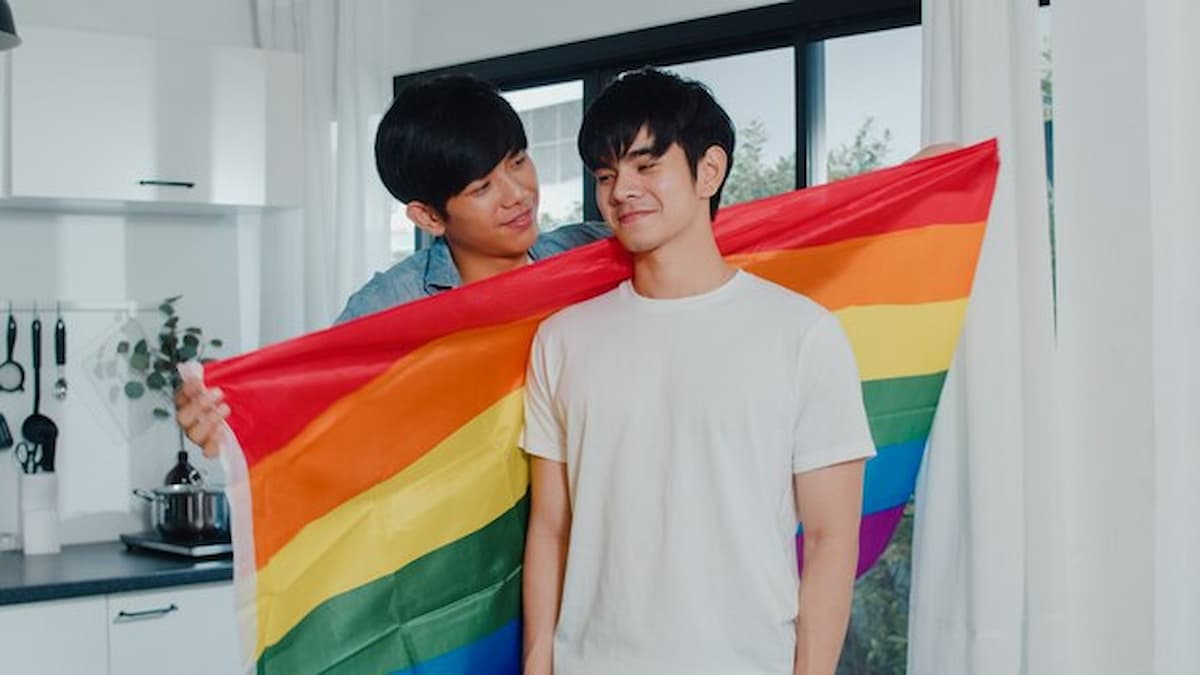 mơ thấy mình là người đồng tính